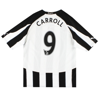 2010-11 Newcastle Puma Home Shirt Carroll #9 L